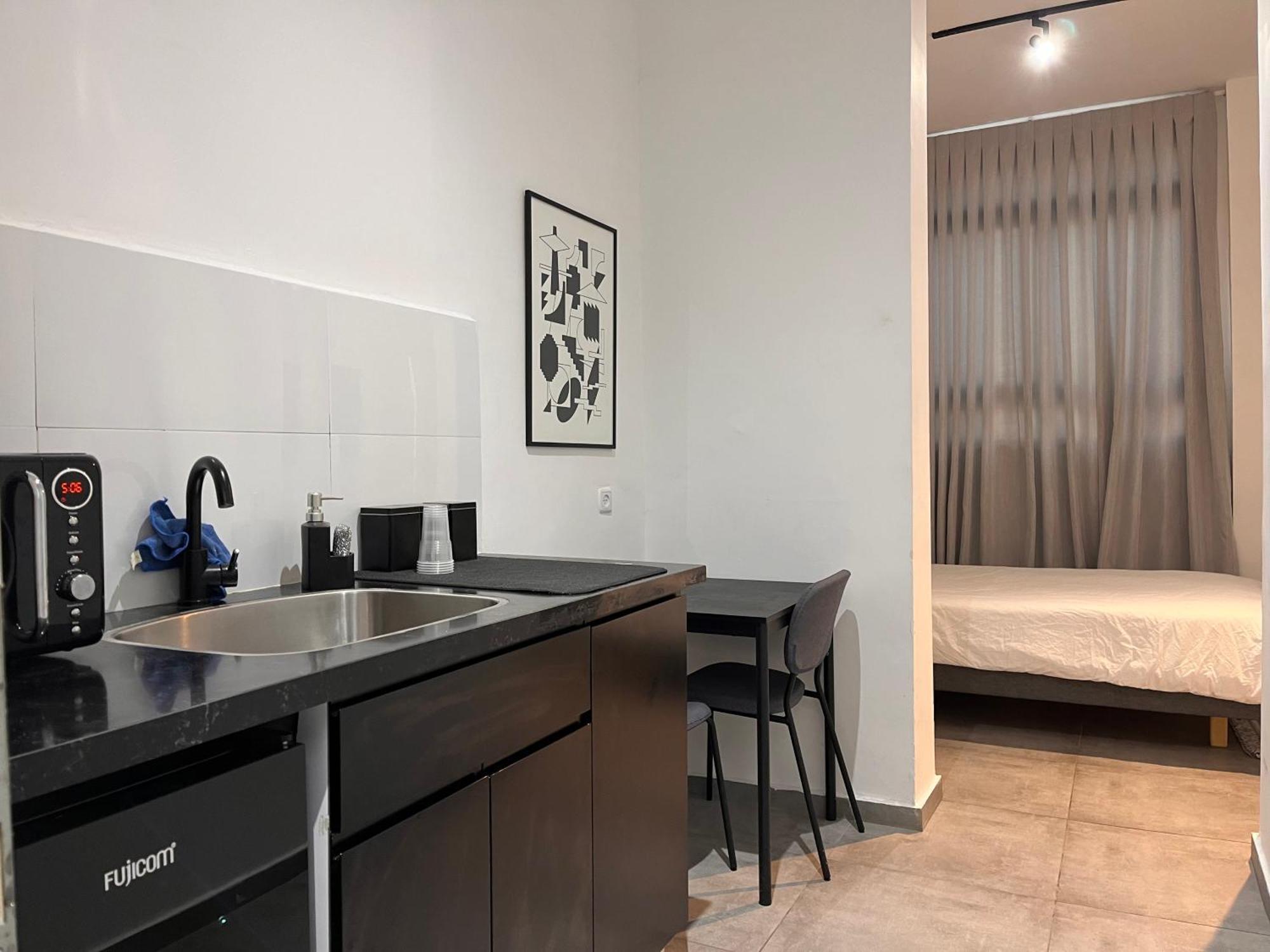 Yona 8 Bed & Breakfast Tel Aviv Phòng bức ảnh