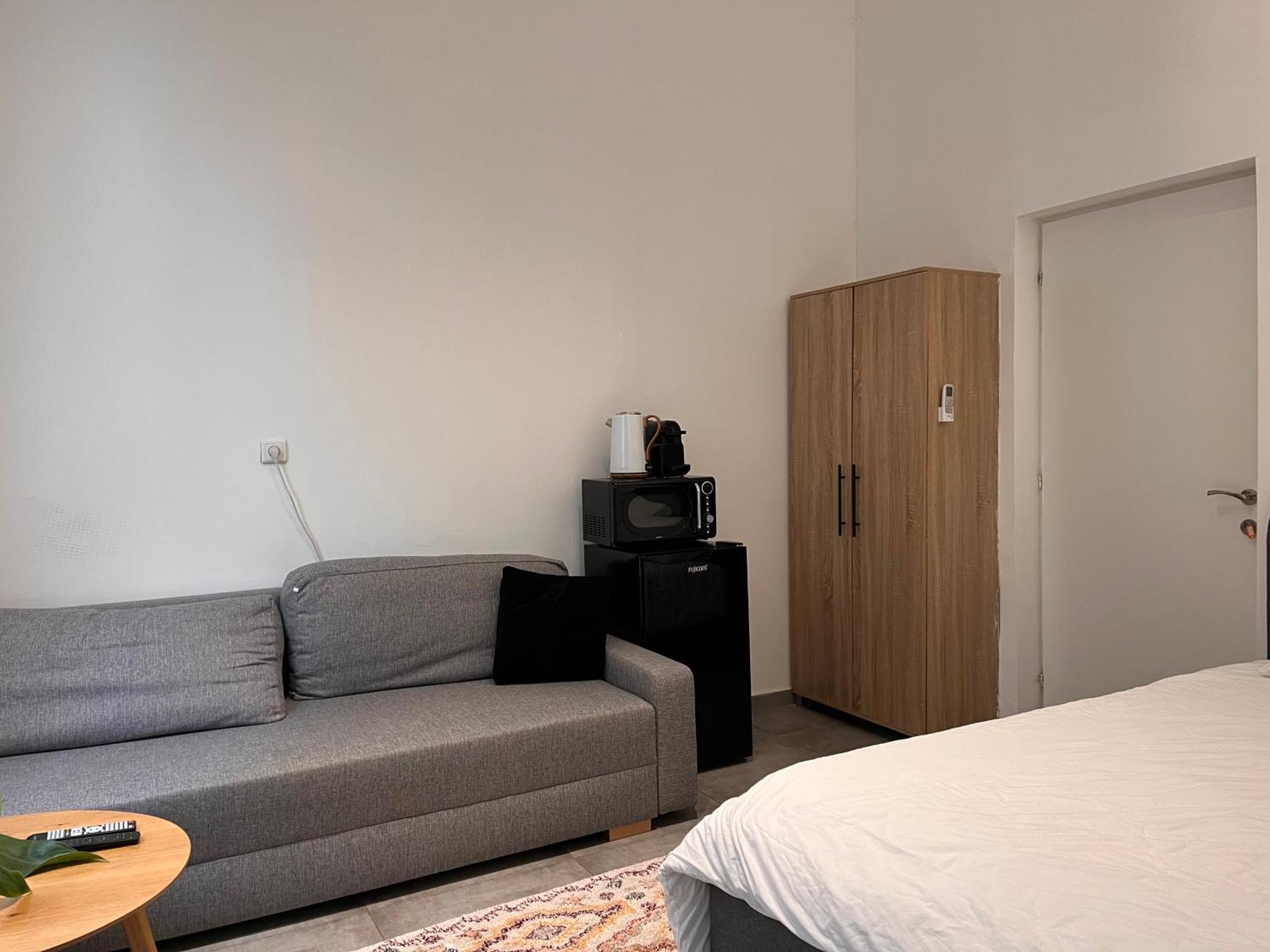 Yona 8 Bed & Breakfast Tel Aviv Phòng bức ảnh